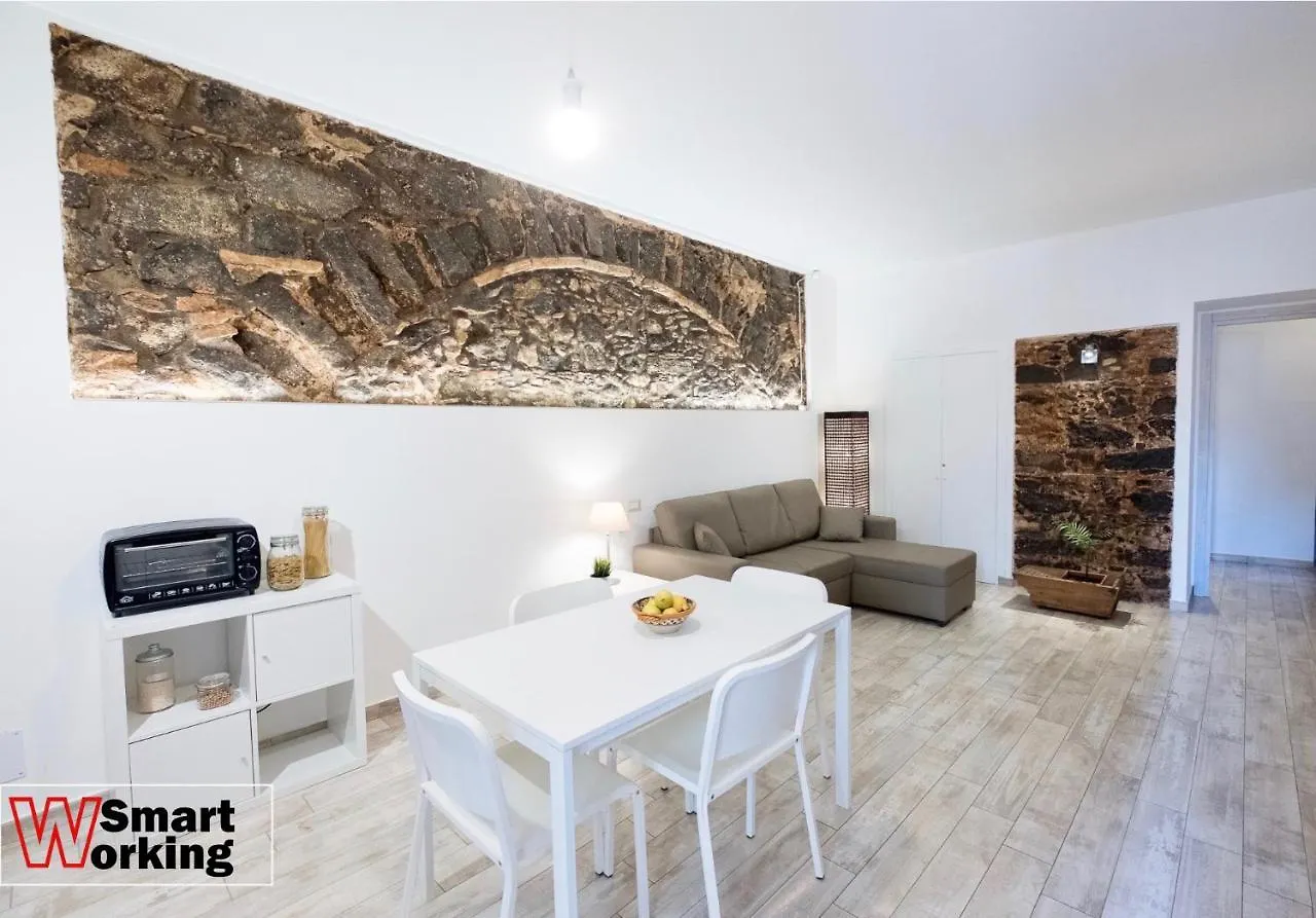 Apollo Home Katánie